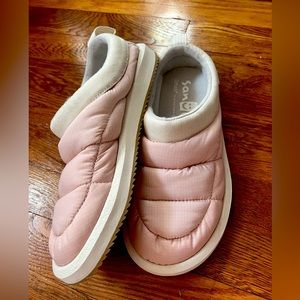 Sanuk sleeping bag shoes